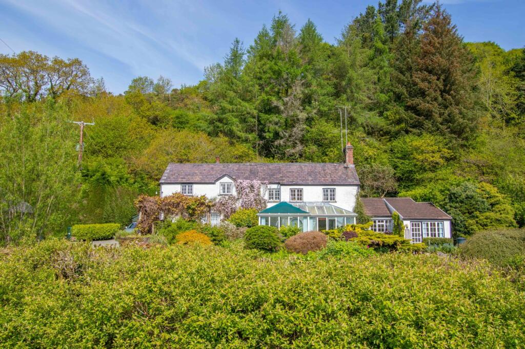 6 bedroom detached house for sale in Chillaton, Lifton, PL16