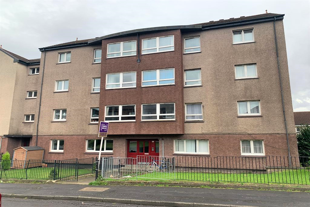 2 bedroom flat for rent in Cardow Road, Glasgow, G21