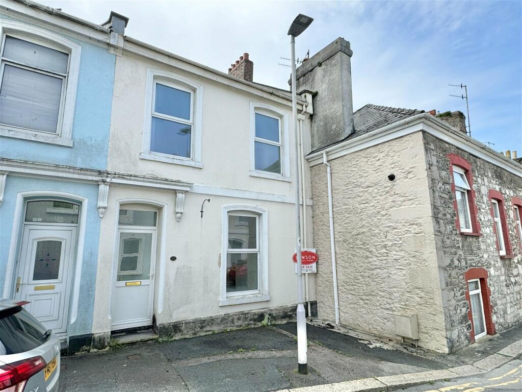 4 bedroom terraced house for sale in Hotham Place, Millbridge, Plymouth, PL1