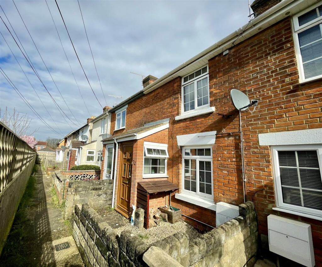 2 bedroom terraced house for sale in The Garden, Stratton, Swindon, SN2