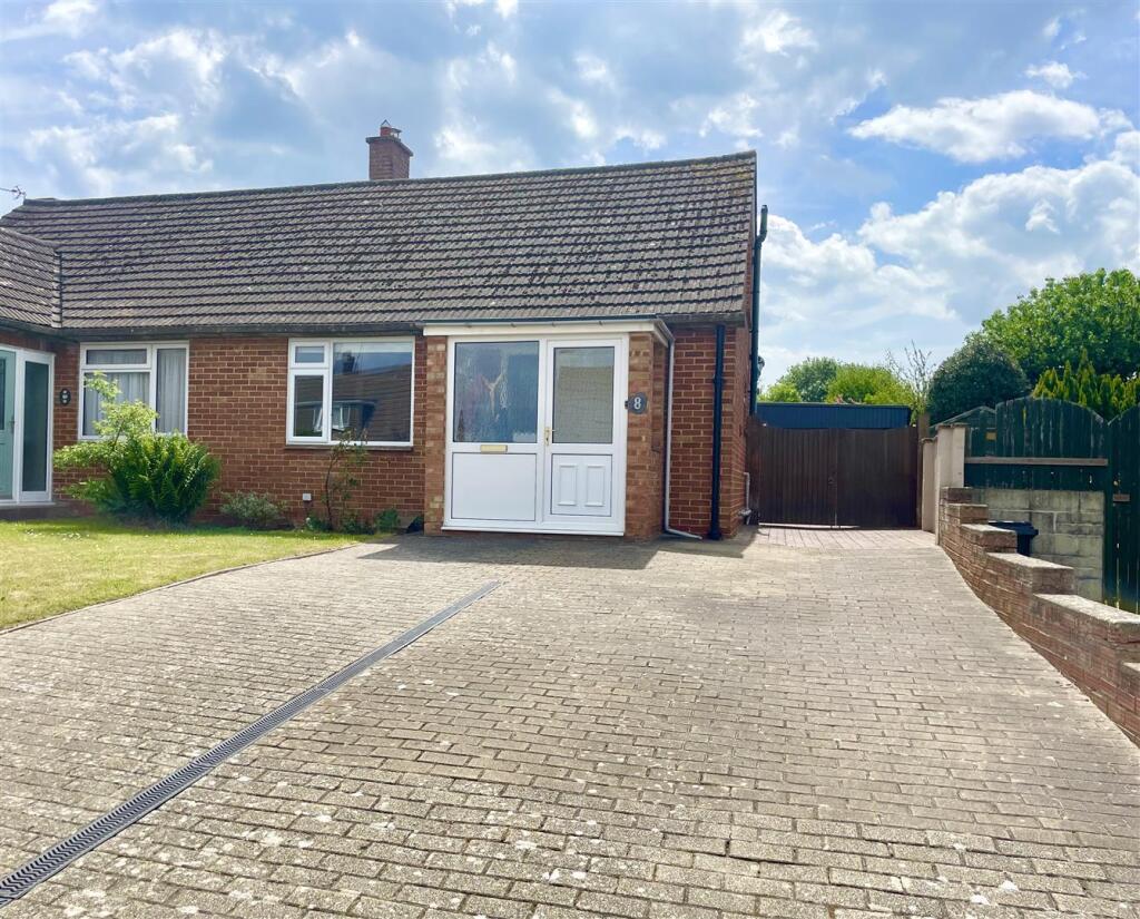 Main image of property: Hereford Lawns, Lawn, Swindon