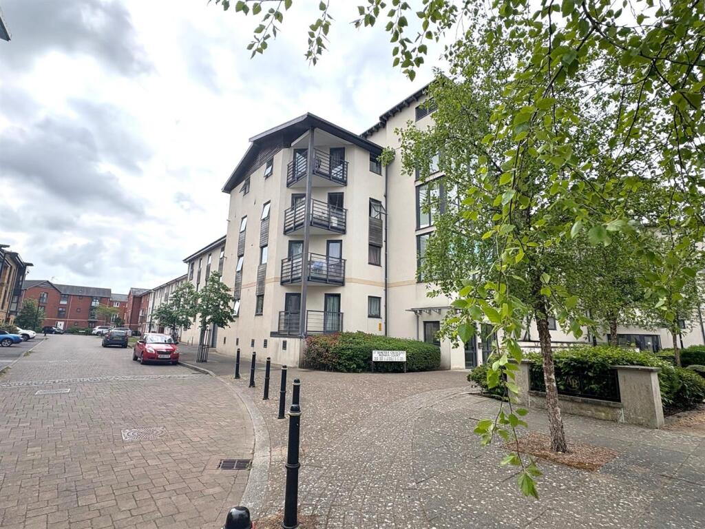 2 bedroom apartment