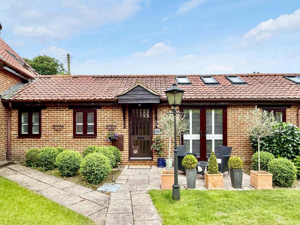 Main image of property: St Peters Cottages, Broad Hinton