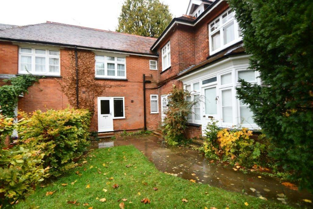Main image of property: 1 bedroom Ground Floor Maisonette in Godalming