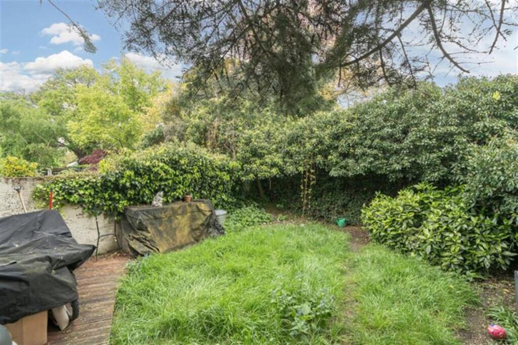 Main image of property: 1 bedroom Ground Floor Apartment in Guildford