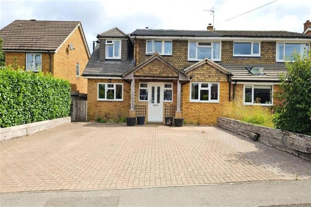 Main image of property: 4 bedroom Semi-Detached House in Hindhead