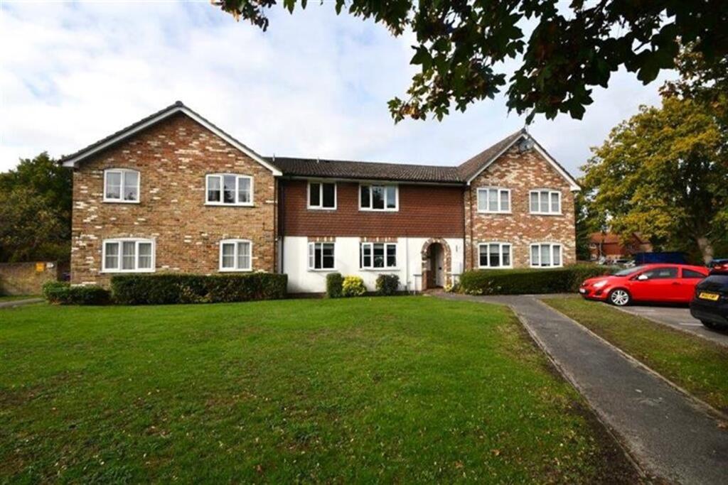 Main image of property: 1 bedroom Ground Floor Maisonette in Farnborough