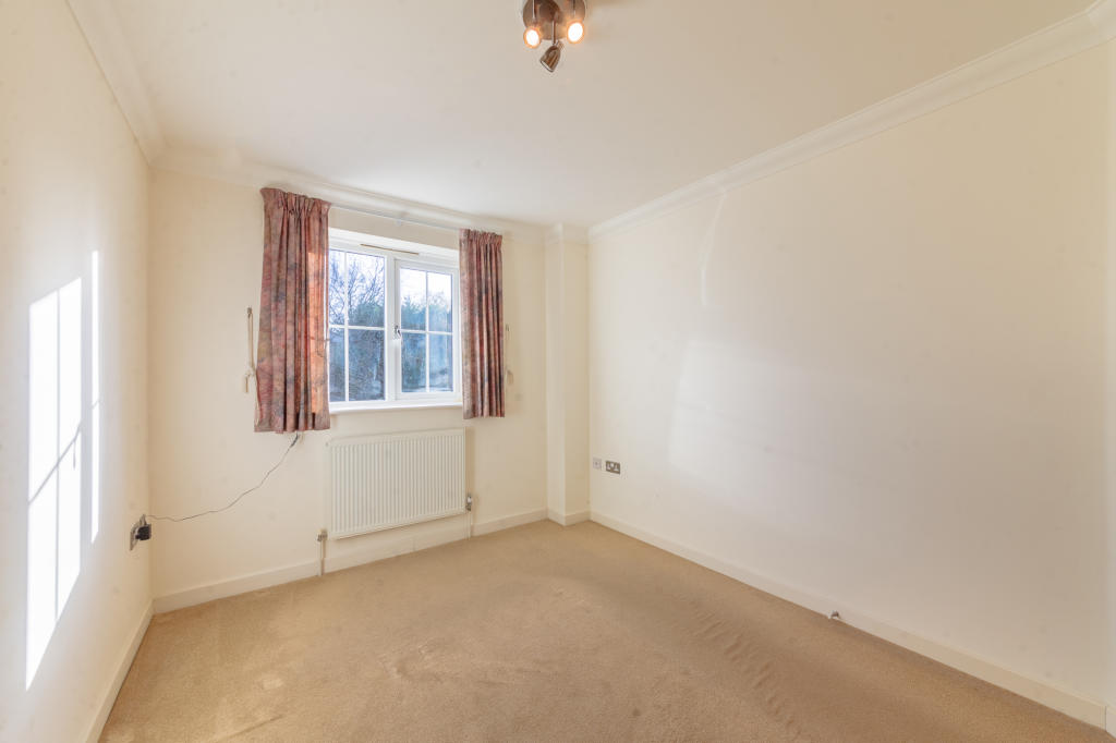 1 bedroom apartment for sale in Godwin Close, Wokingham, Berkshire, RG41