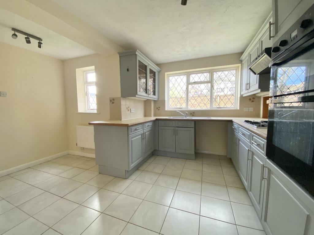 4 bedroom detached house for sale in Sheridan Way, Wokingham, Berkshire