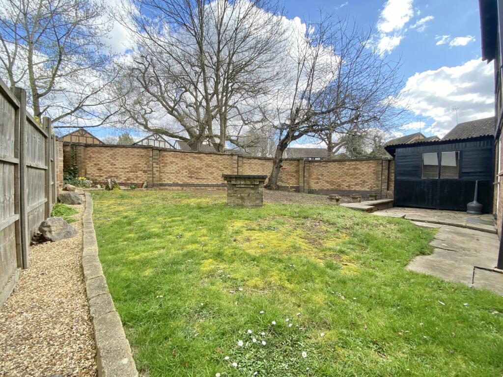 4 bedroom detached house for sale in Sheridan Way, Wokingham, Berkshire