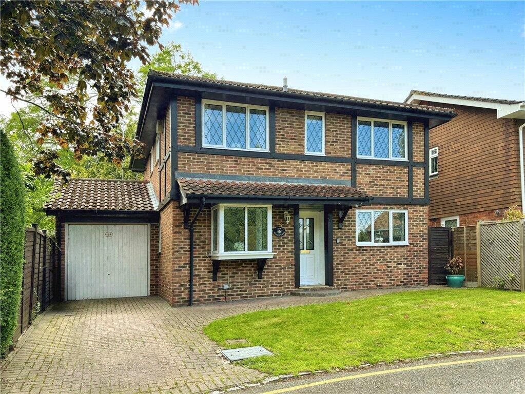 4 bedroom detached house for sale in Woodhurst Lane, Wokingham ...