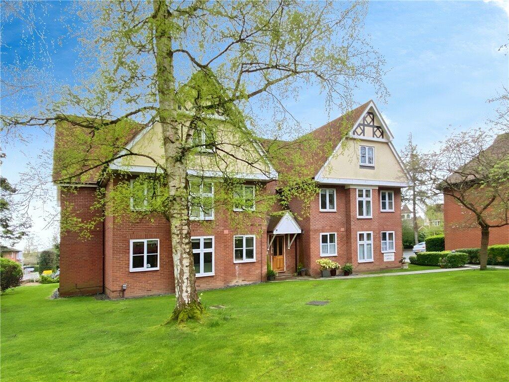 2 bedroom apartment for sale in Rectory Road, Wokingham, Berkshire, RG40