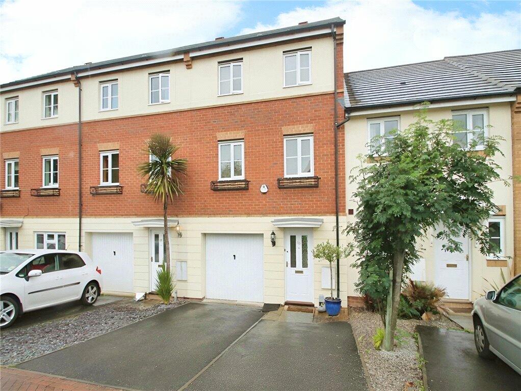 3 bedroom end of terrace house for sale in Banbury Close, Wokingham