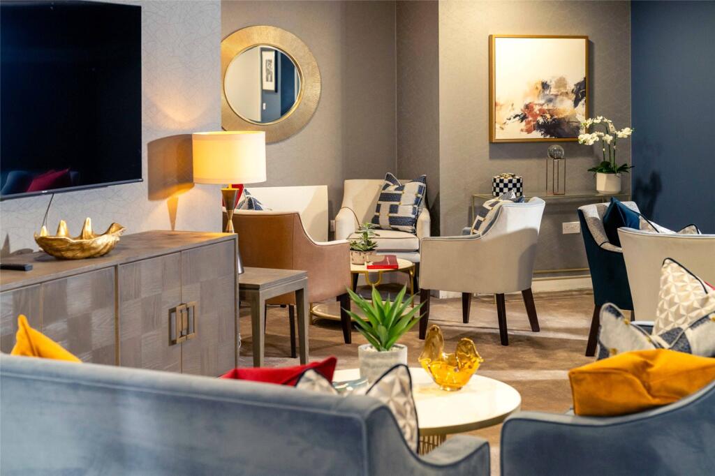 Main image of property: Reading Road, Wokingham, Berkshire