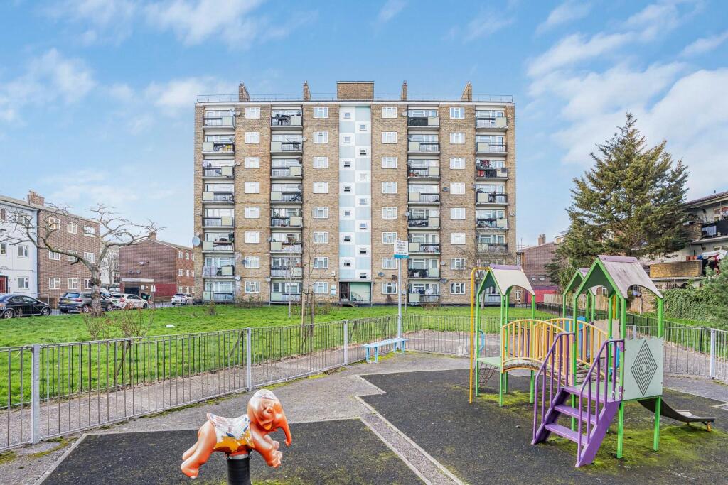 Main image of property: Lowth Road, London, SE5