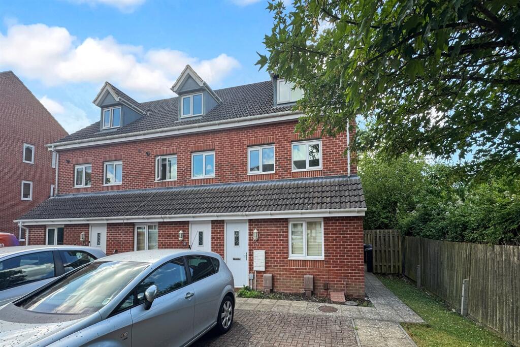 Main image of property: 2 bedroom First Floor Maisonette in Chichester