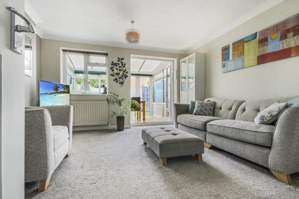 Main image of property: 2 bedroom Terraced House in Tangmere