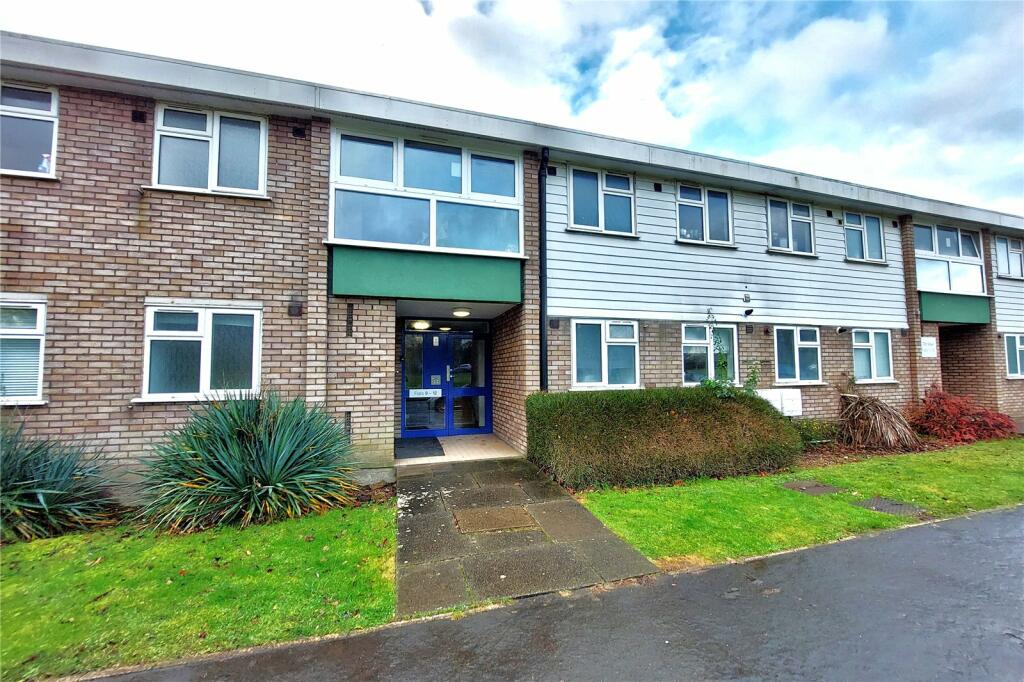 1 bedroom apartment for sale in Tilt View, Tilt Road, Cobham, Surrey, KT11