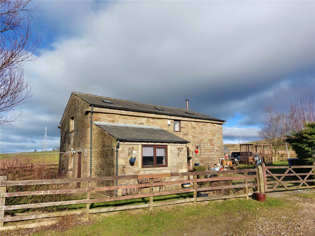 3 bedroom detached house for sale in Higher Stack Cottages, Tong Lane