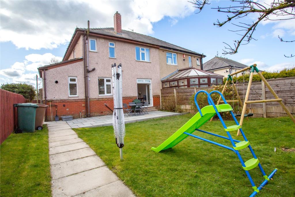 3 bedroom semidetached house for sale in Broadway, Haslingden