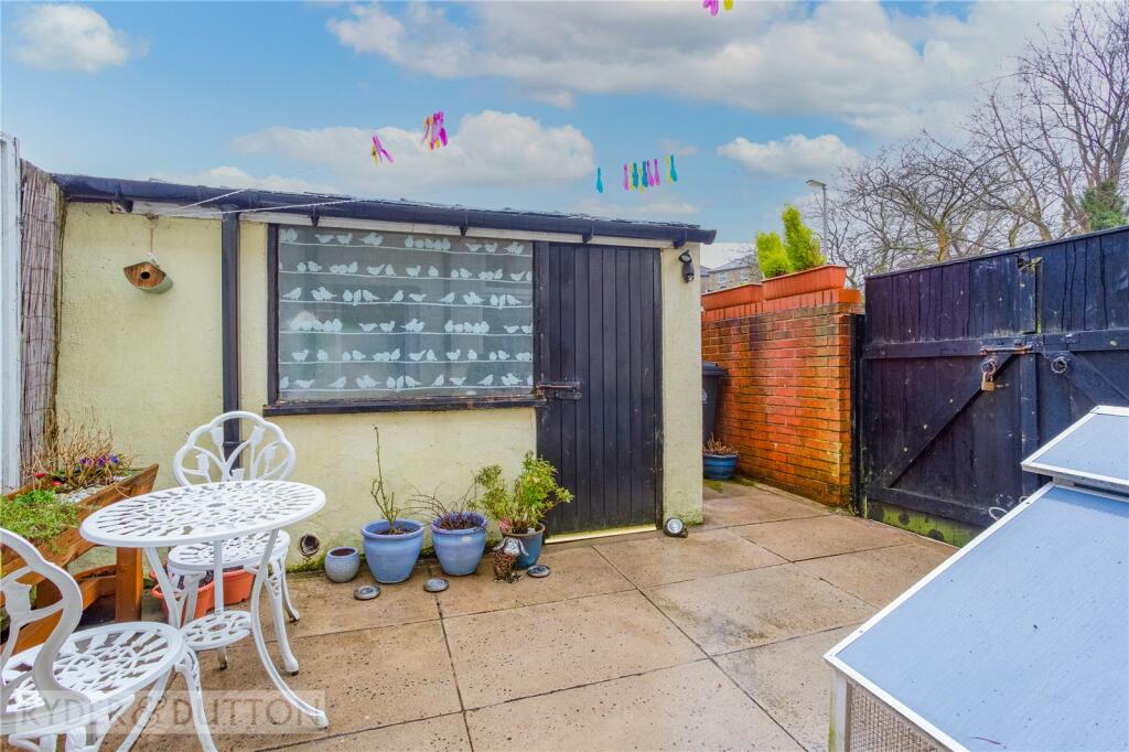 2 bedroom end of terrace house for sale in Park Road, Waterfoot