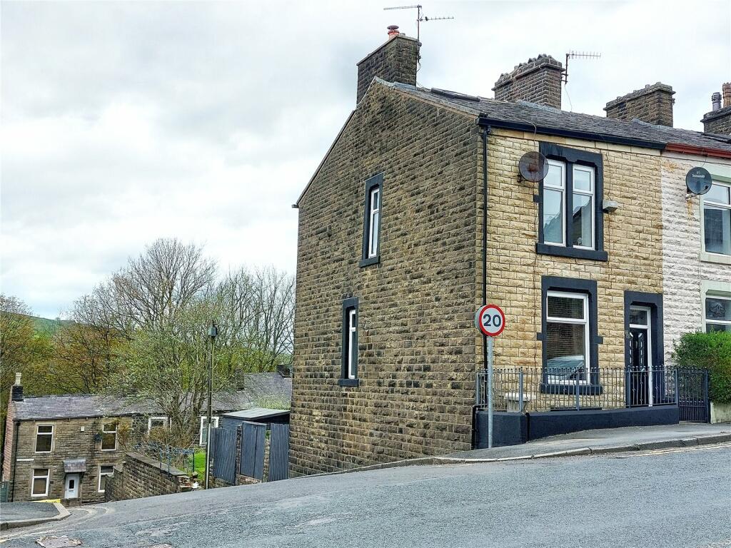 3 bedroom end of terrace house for sale in Grane Road, Haslingden
