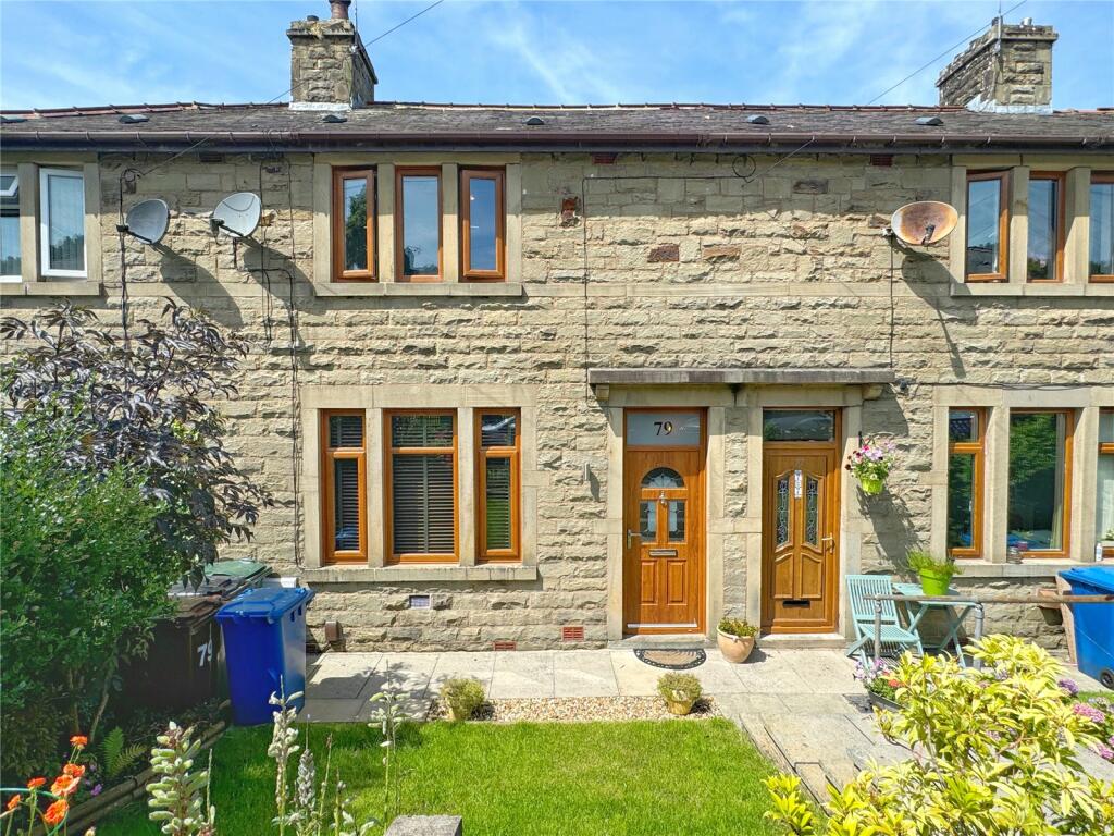 2 bedroom terraced house for sale in Fallbarn Crescent, Rawtenstall