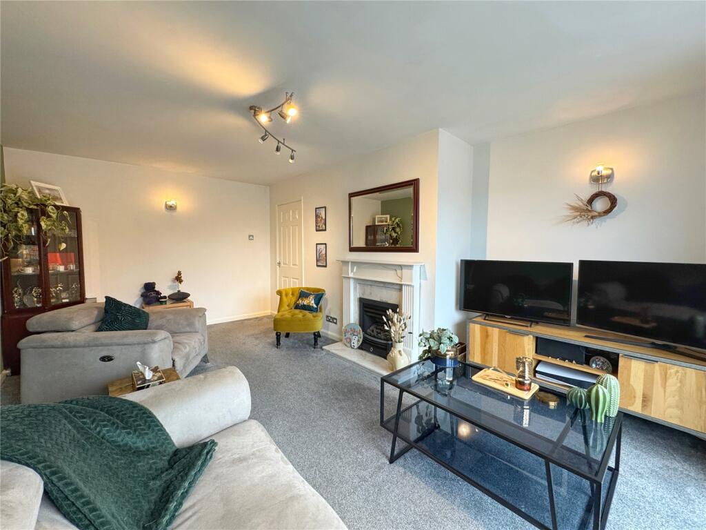 Additional property image - Hurst Crescent, Rawtenstall, Rossendale, BB4