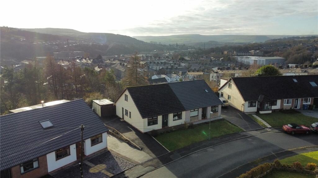 Additional property image - Hurst Crescent, Rawtenstall, Rossendale, BB4