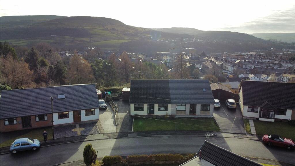 Additional property image - Hurst Crescent, Rawtenstall, Rossendale, BB4