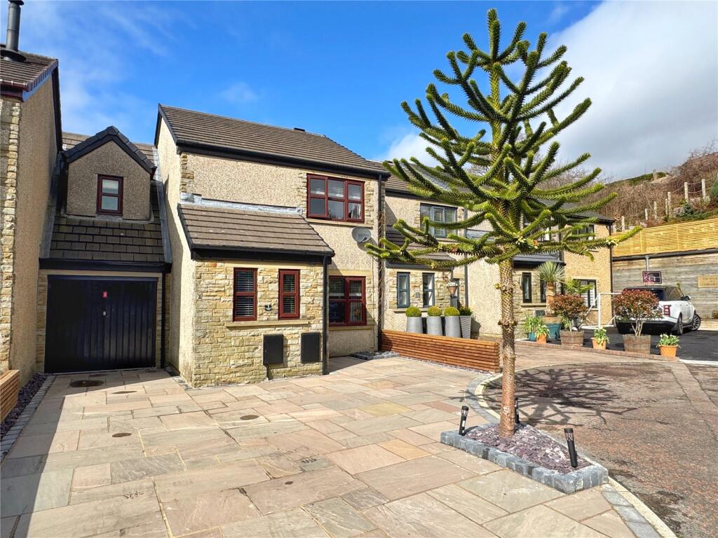 Main image of property: Lee Brook Close, Rawtenstall, Rossendale, BB4