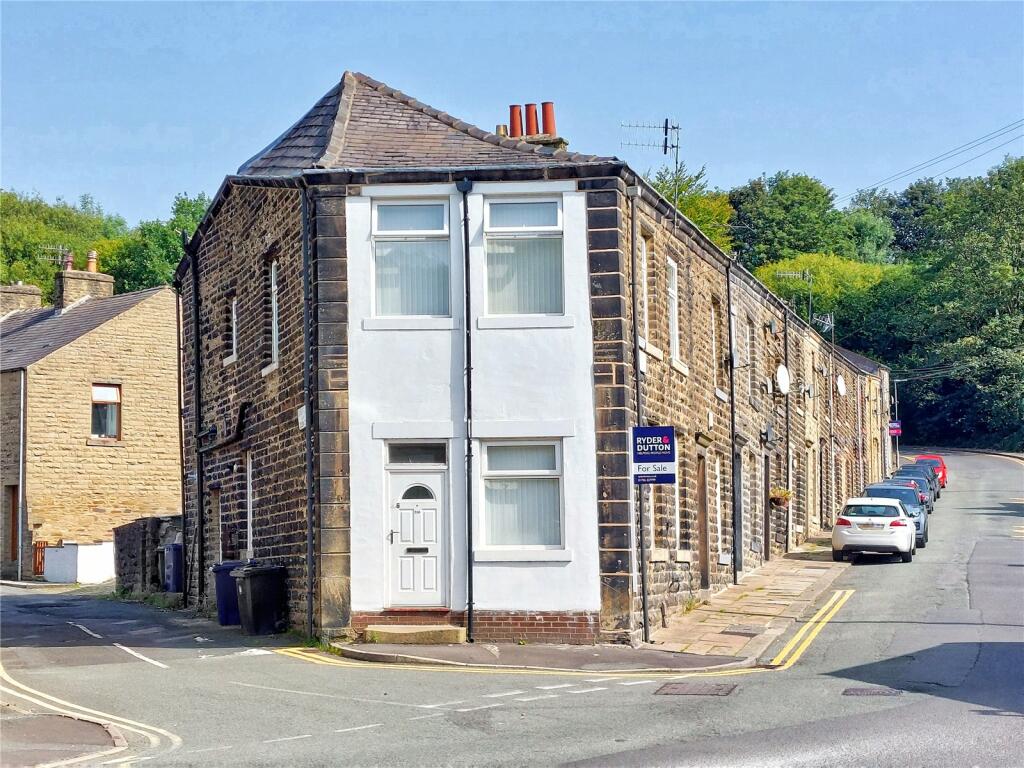 2 bedroom end of terrace house for sale in Bacup Road, Rawtenstall