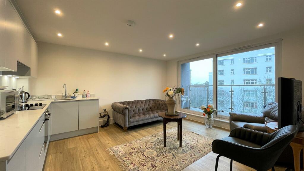 Additional property image - Wootton Mount, Bournemouth, Dorset