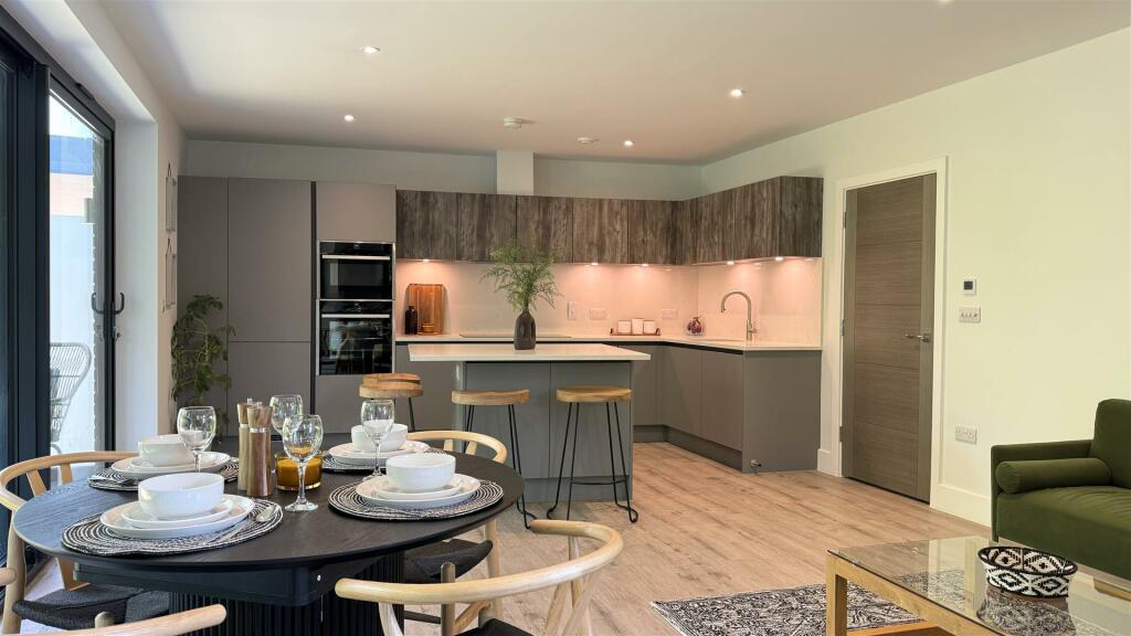 Additional property image - Martello Road South, Canford Cliffs