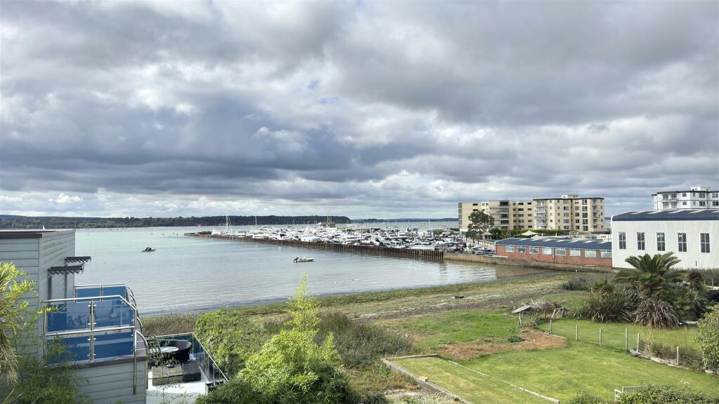 Additional property image - Gardens Crescent, Lilliput