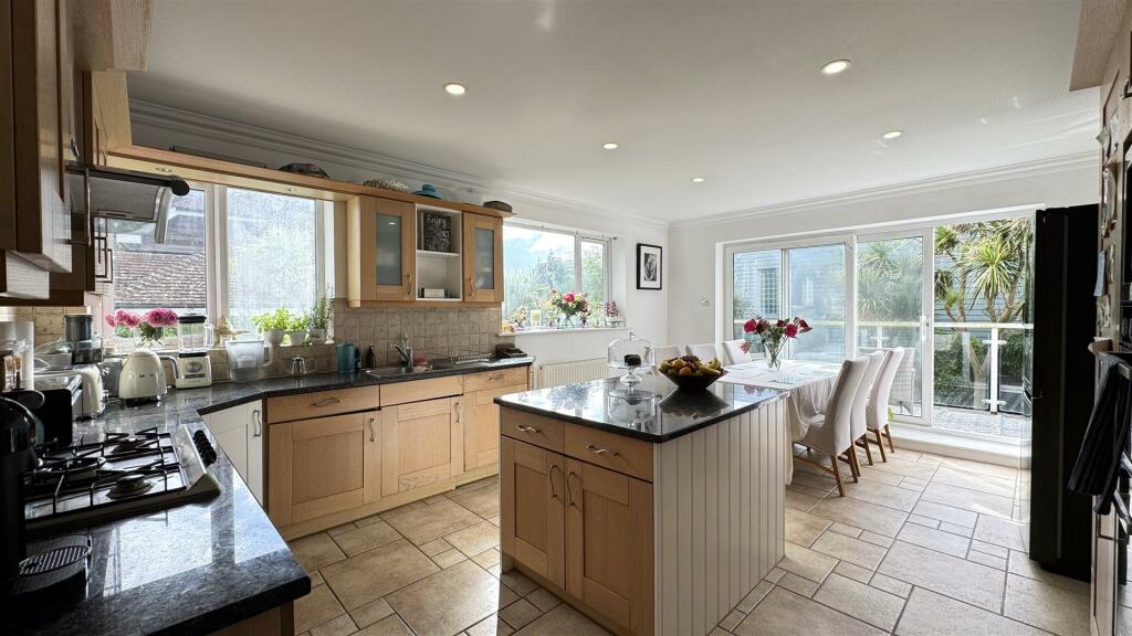 Additional property image - Gardens Crescent, Lilliput