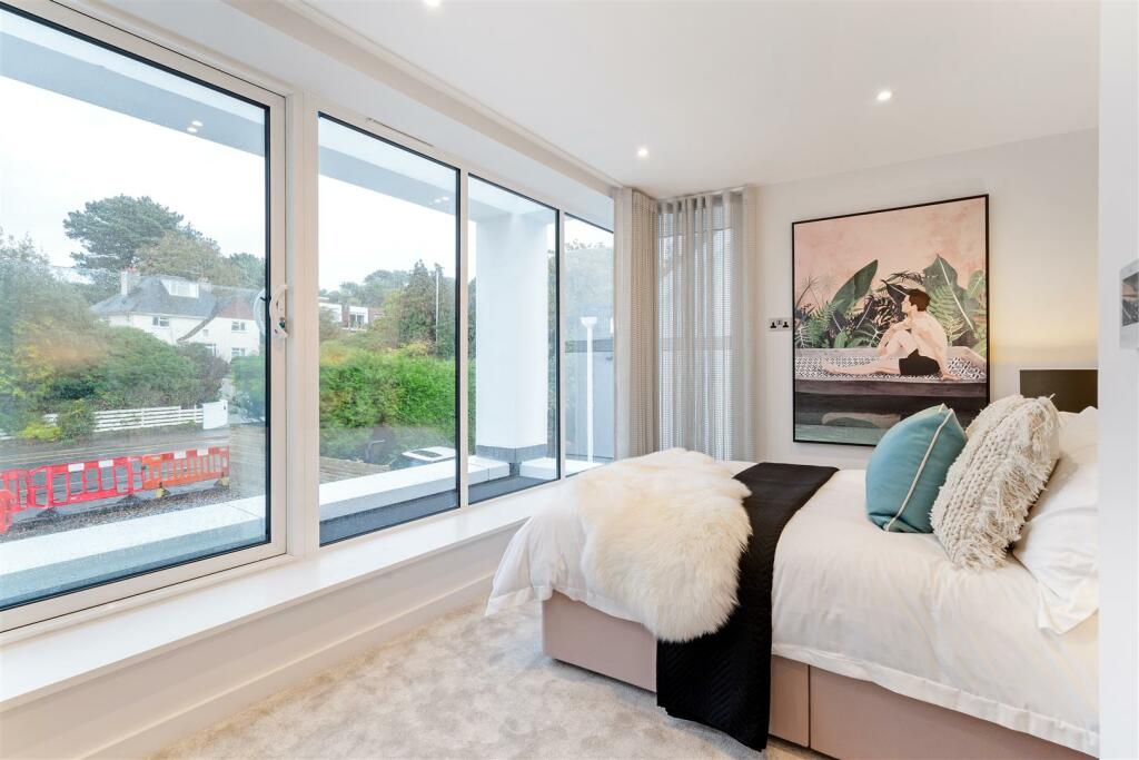 Additional property image - Sandbanks Road, Lilliput