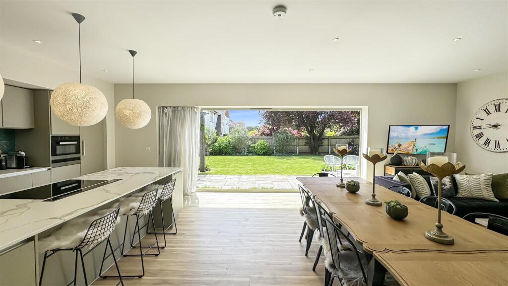 Additional property image - Canford Cliffs Avenue, Lower Parkstone