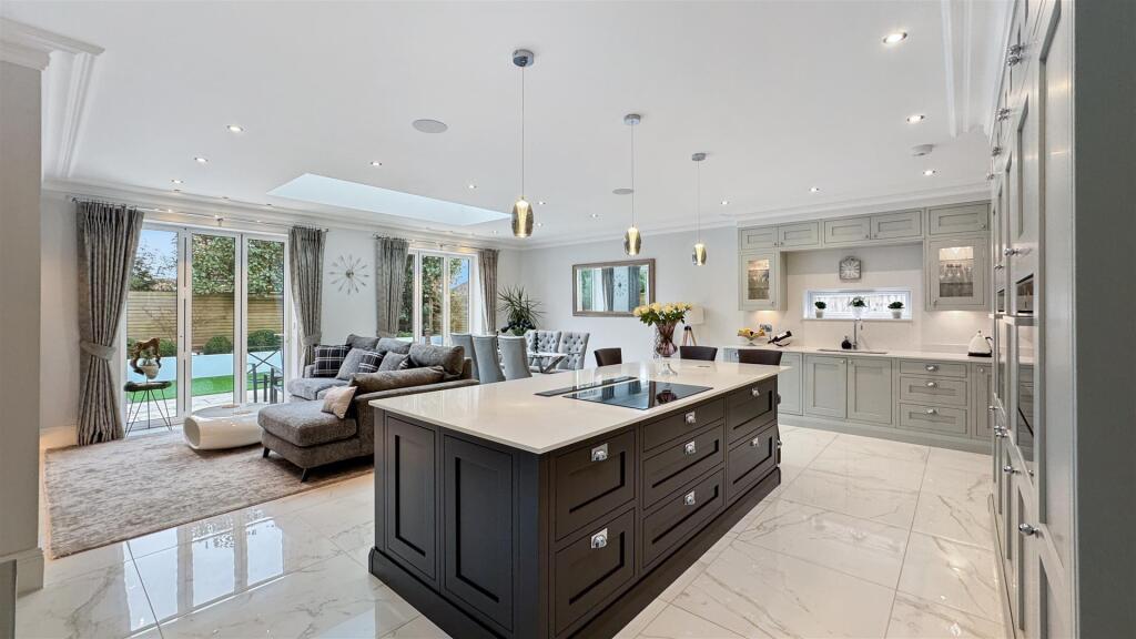 Additional property image - Canford Cliffs Avenue, Lower Parkstone