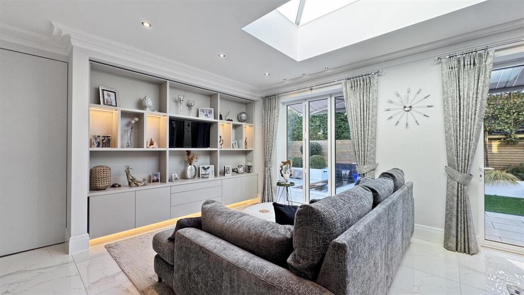 Additional property image - Canford Cliffs Avenue, Lower Parkstone