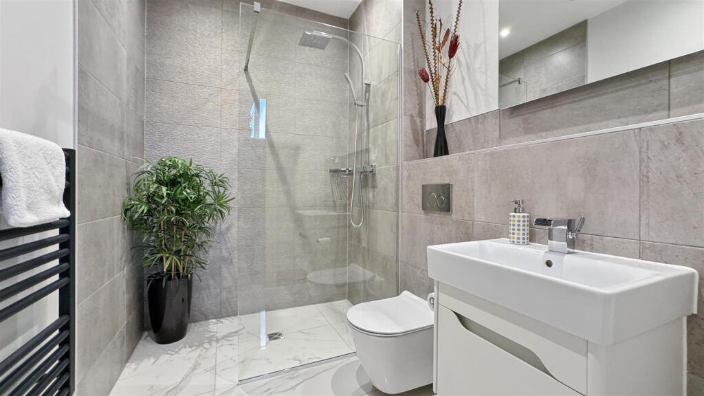 Additional property image - Canford Cliffs Avenue, Lower Parkstone
