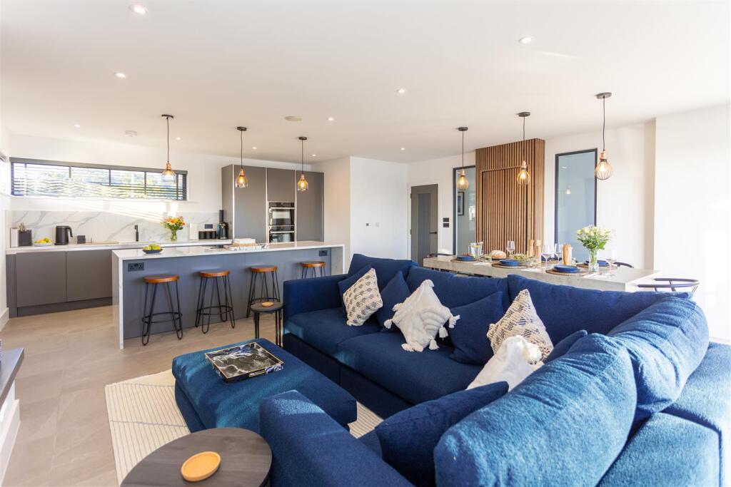 Additional property image - Sandbanks Road, Lilliput