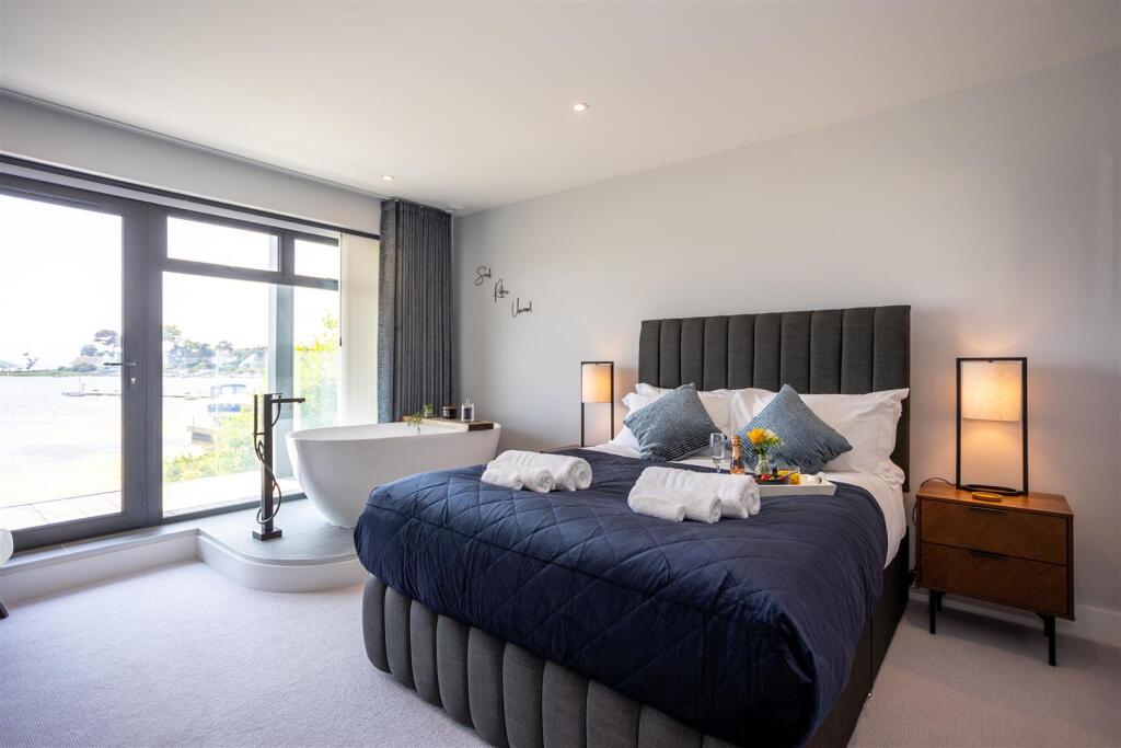 Additional property image - Sandbanks Road, Lilliput