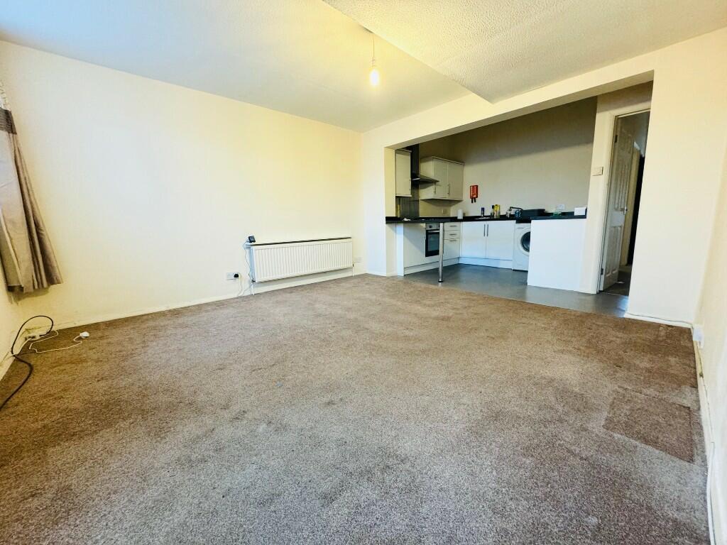 Main image of property: Hitchin Road, Luton, Bedfordshire, LU2