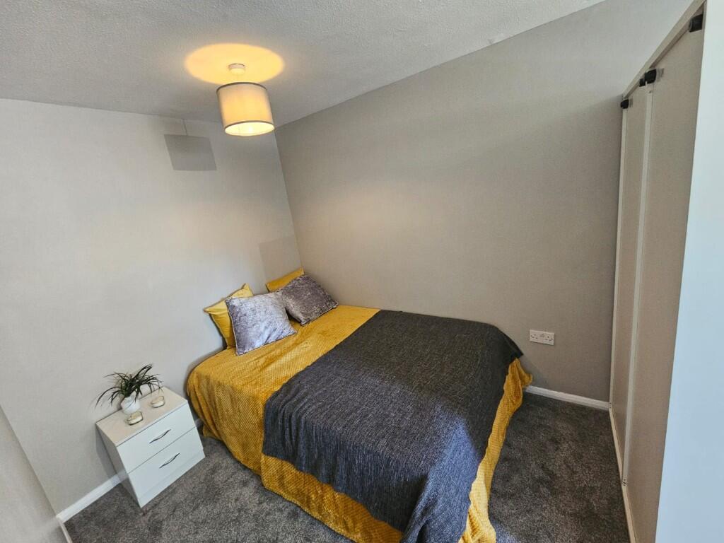 Main image of property: St. Ives Close, Luton, Bedfordshire, LU3