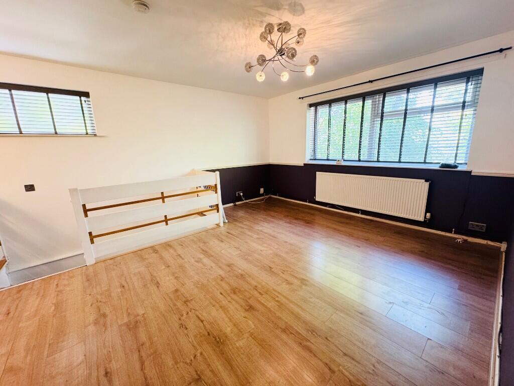 Main image of property: Crescent Road, Luton, Bedfordshire, LU2