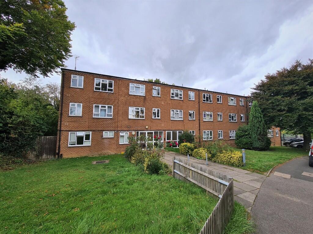 Main image of property: St. Ives Close, Luton, Bedfordshire, LU3