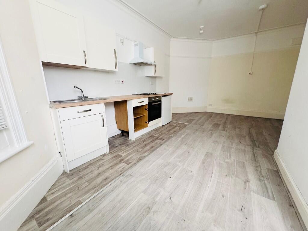 Main image of property: Biscot Road, Luton, Bedfordshire, LU3