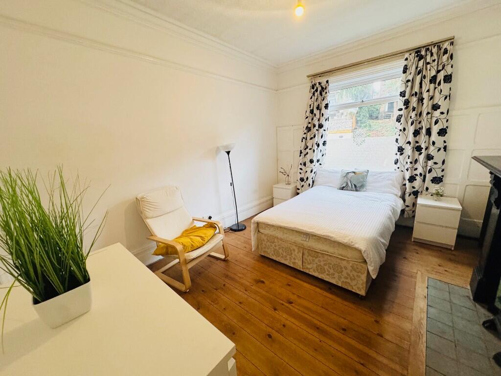 Main image of property: London Road, Luton, Bedfordshire, LU1