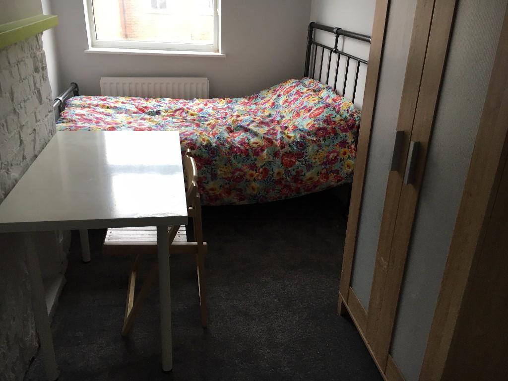 Main image of property: Park Street, Luton, Bedfordshire, LU1